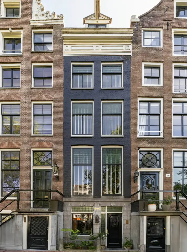 A Narrow Amsterdam Canal House with Warm, Luxurious Interiors and a Hidden Roof Terrace 37 narrow-17th-century-amsterdam-canal-house-family-home-nordroom