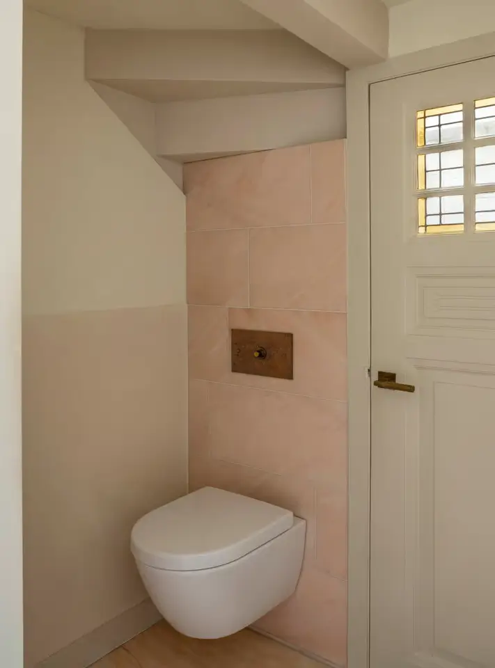 A Narrow Amsterdam Canal House with Warm, Luxurious Interiors and a Hidden Roof Terrace 31 narrow-17th-century-amsterdam-canal-house-family-home-nordroom
