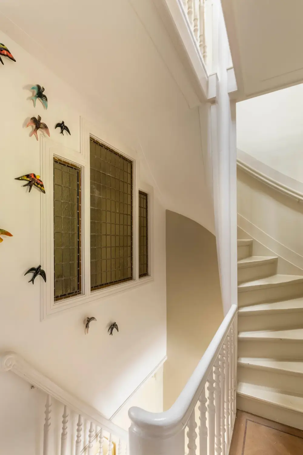 A Narrow Amsterdam Canal House with Warm, Luxurious Interiors and a Hidden Roof Terrace 17 narrow-17th-century-amsterdam-canal-house-family-home-nordroom