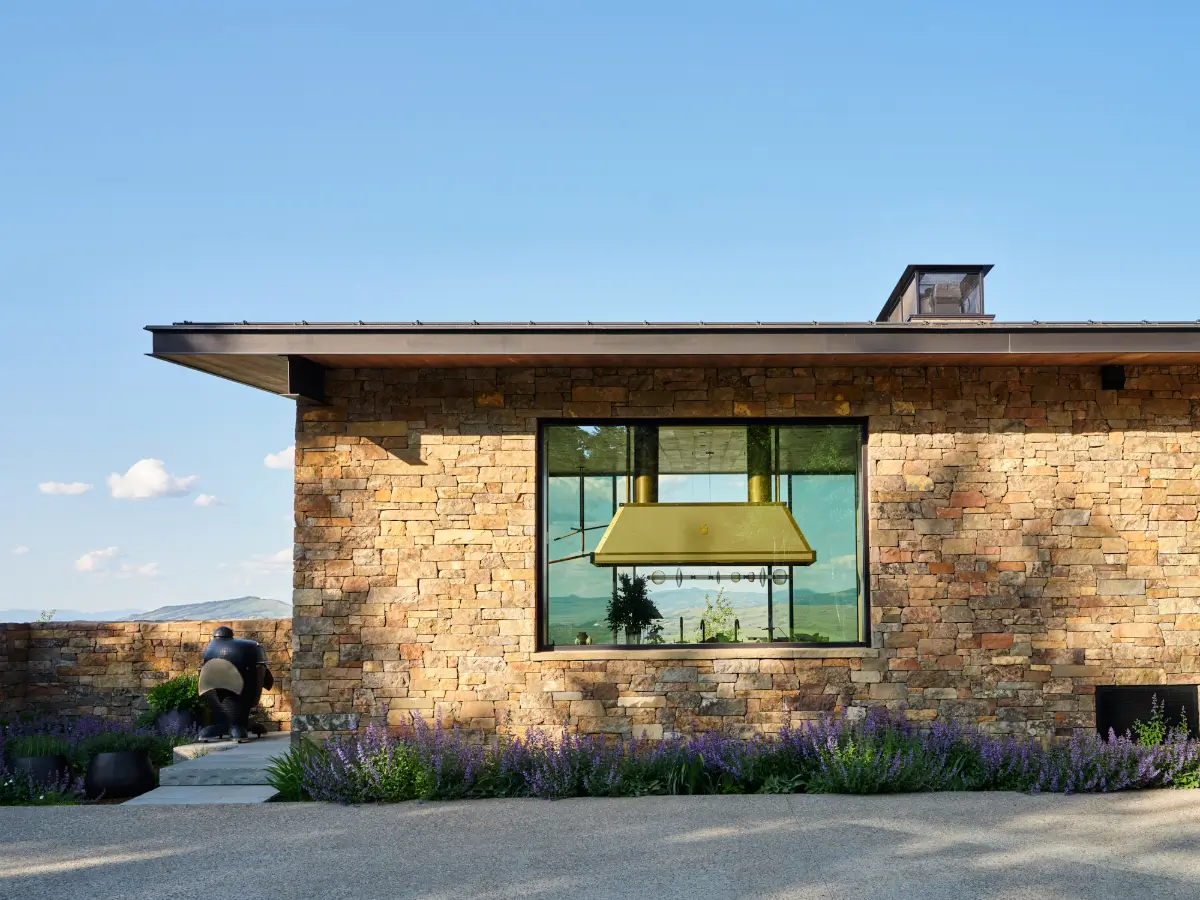 A Mountain Sanctuary Above the Tetons with a Luxurious Officine Gullo Kitchen 22 officine-gullo-wrj-design-wyoming-villa-nordroom