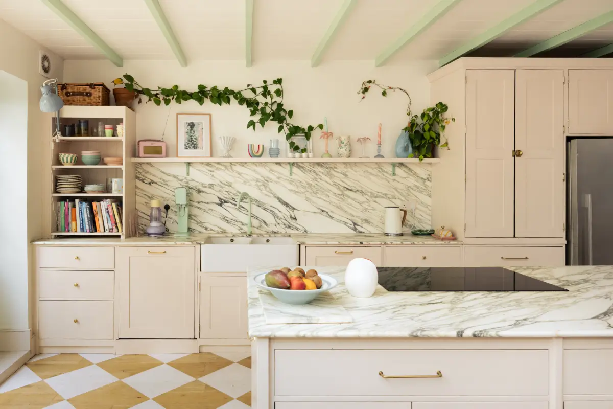 A Pastel-Colored Family Home Brings Playful Design to Kentish Town 3 pastel-colored-interiors-family-home-victorian-house-kentish-town-london-nordroom