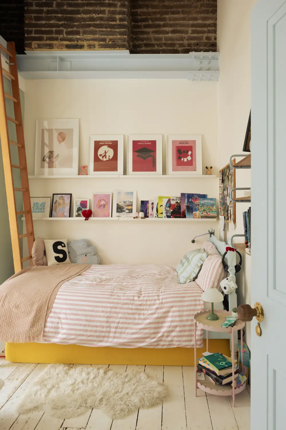 A Pastel-Colored Family Home Brings Playful Design to Kentish Town 44 pastel-colored-interiors-family-home-victorian-house-kentish-town-london-nordroom