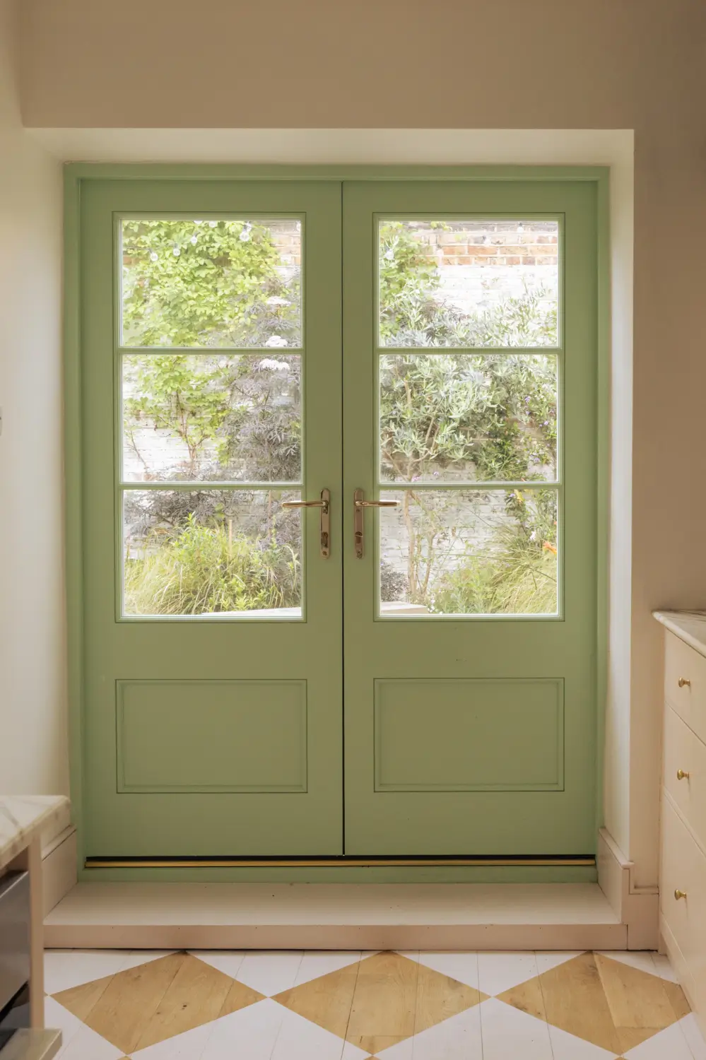 A Pastel-Colored Family Home Brings Playful Design to Kentish Town 4 pastel-colored-interiors-family-home-victorian-house-kentish-town-london-nordroom