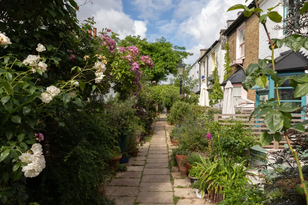 A Victorian Cottage on a Quiet Lane Surrounded by Flowers in South-East London 37 reimagined-victorian-cottage-communal-garden-south-east-london-nordroom