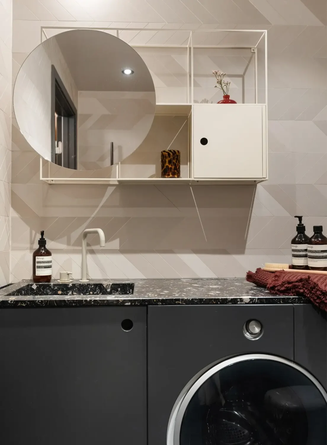 Smart Storage and a Cheerful Color Palette in a Small Stockholm Apartment 20 small-colorful-apartment-stockholm-nordroom