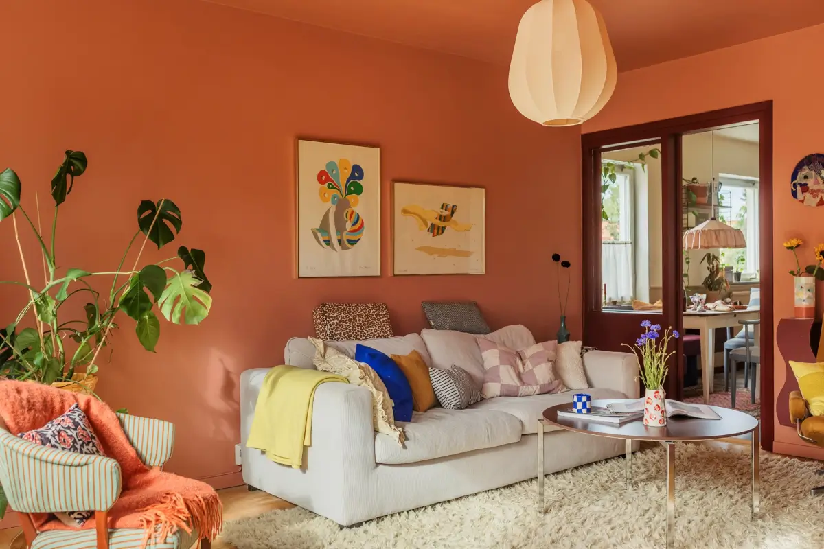 A Warm Nature-Inspired Color Palette in a 1950s Stockholm Apartment 1 warm-nature-inspired-color-palette-1950s-apartment-stockholm-nordroom