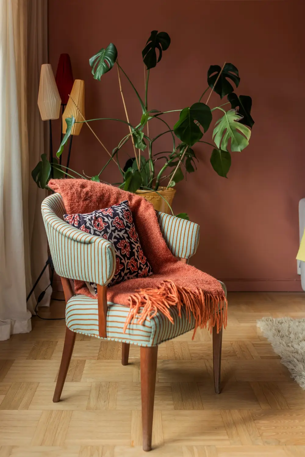 A Warm Nature-Inspired Color Palette in a 1950s Stockholm Apartment 3 warm-nature-inspired-color-palette-1950s-apartment-stockholm-nordroom